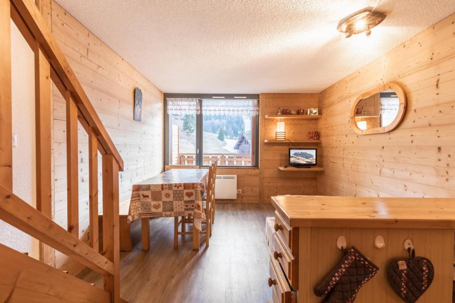 Skiverleih 4 Zimmer Maisonettewohnung für 6 Personen (520) - Résidence Parnasse 1 - La Clusaz - Wohnzimmer