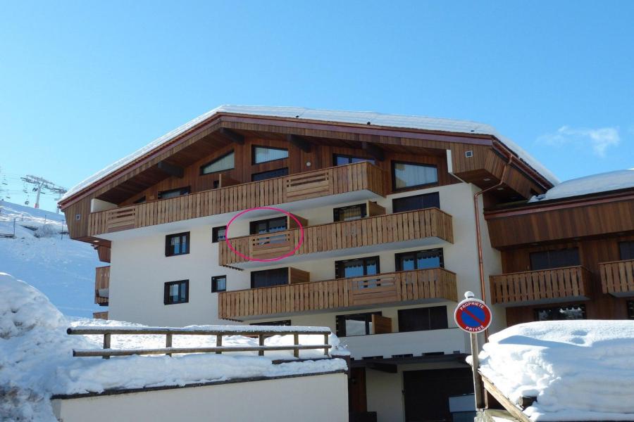 Rent in ski resort Studio sleeping corner 3 people (512) - Résidence Parnasse 1 - La Clusaz - Winter outside