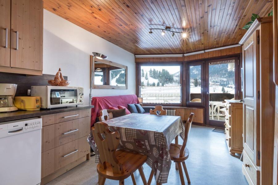 Ski verhuur Studio 4 personen (14) - Résidence Piscine - La Clusaz - Woonkamer