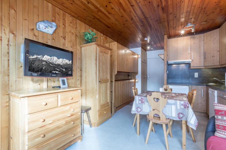 Ski verhuur Studio 4 personen (14) - Résidence Piscine - La Clusaz - Woonkamer