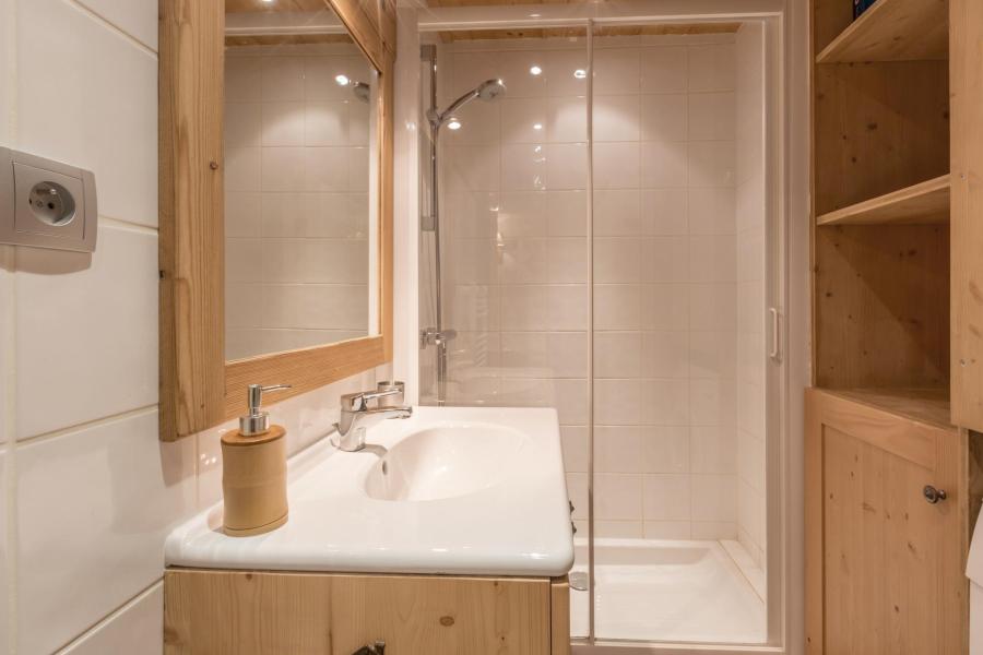 Rent in ski resort 3 room apartment sleeping corner 4 people (18) - Week-End - La Clusaz - Shower room