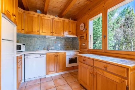 Rent in ski resort 5 room duplex semi-detached chalet 9 people - Chalet Gotty Joly L'Bele - La Clusaz - Kitchen