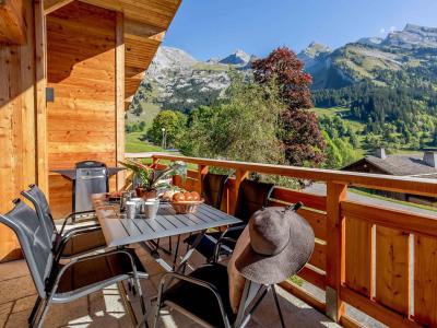 Rent in ski resort Chalet Hélios Lodge - La Clusaz - Balcony