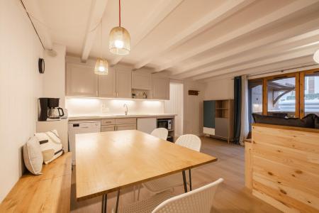 Ski verhuur Appartement 3 kamers bergnis 4 personen (BR3) - Coq De Bruyere - La Clusaz - Woonkamer