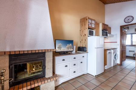 Rent in ski resort 2 room apartment sleeping corner 4 people (13) - Domanial A - La Clusaz - Living room