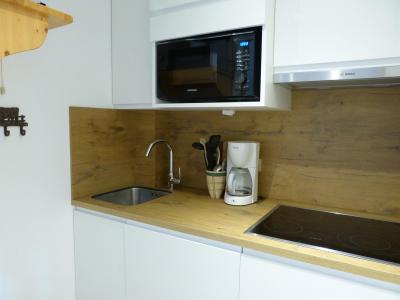 Rent in ski resort 2 room apartment sleeping corner 5 people (05) - Domanial A - La Clusaz - Kitchen