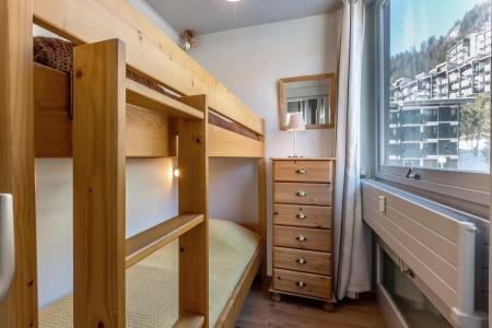 Skiverleih 3-Zimmer-Appartment für 4 Personen (BISO23) - Résidence Bison - La Clusaz - Offener Schlafbereich