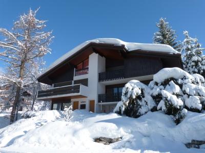 Wakacje w górach Résidence Sarto - La Clusaz - Zima na zewnątrz