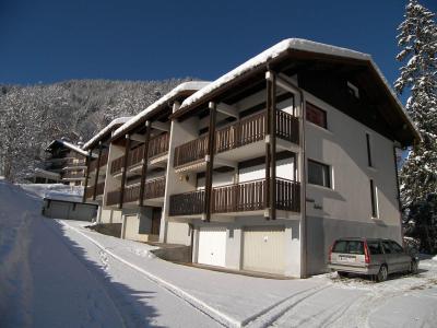 Rent in ski resort Riante Colline - La Clusaz - Winter outside