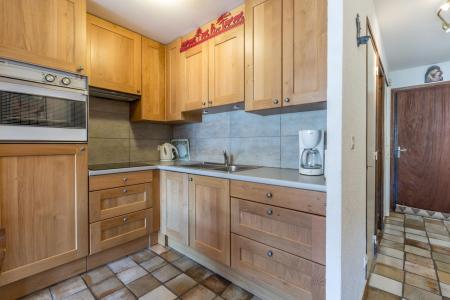 Wynajem na narty Apartament 3 pokojowy z alkową 4 osoby (08) - Riante Colline - La Clusaz - Aneks kuchenny