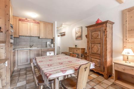 Ski verhuur Appartement 3 kamers bergnis 4 personen (08) - Riante Colline - La Clusaz - Woonkamer