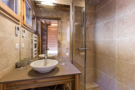 Rent in ski resort 6 room chalet 10 people - Sagalodge - La Clusaz - Shower room