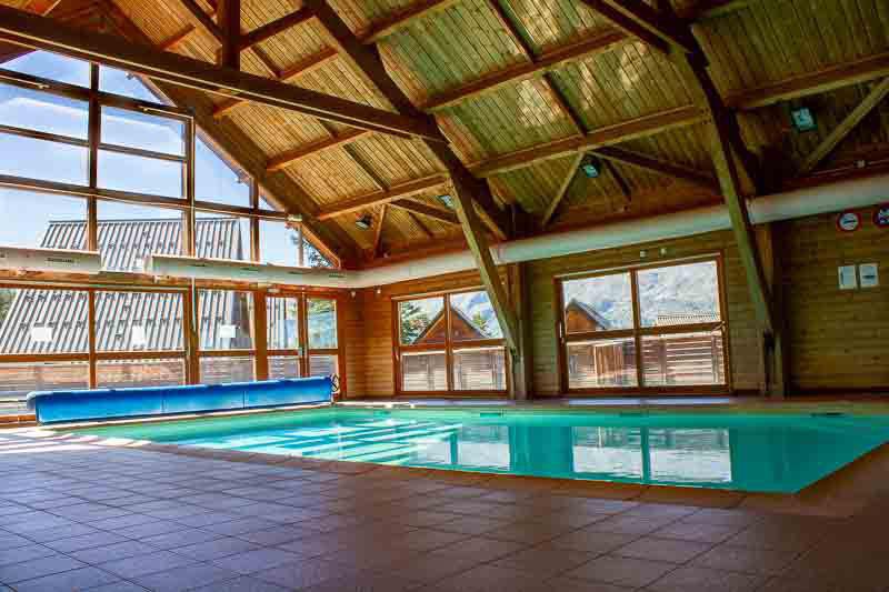 Alquiler al esquí Chalets Les Flocons du Soleil - La Joue du Loup - Piscina