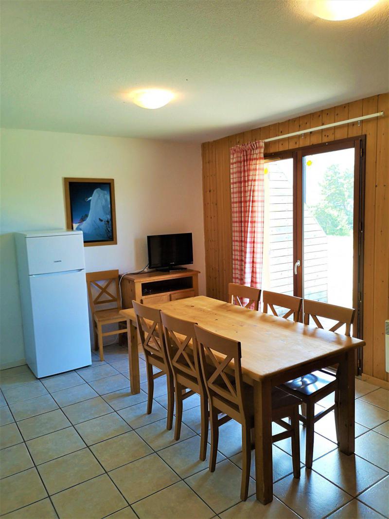 Rent in ski resort Semi-detached 3 room chalet 7 people (28) - Chalets Les Flocons du Soleil - La Joue du Loup - Living room