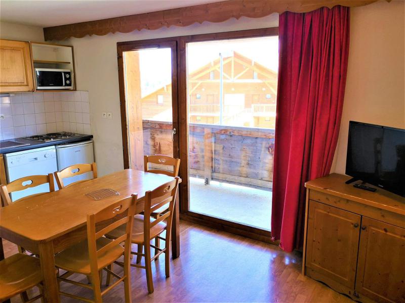 Ski verhuur Appartement 2 kamers bergnis 6 personen (213) - Résidence Crête du Berger - La Joue du Loup - Woonkamer