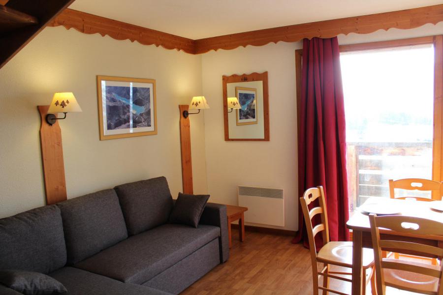 Rent in ski resort 3 room apartment 8 people (823) - Résidence la Marmotte la Crête du Berger - La Joue du Loup - Living room