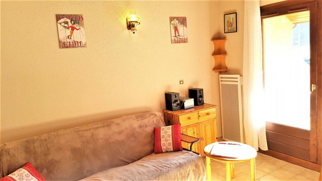 Rent in ski resort 2 room duplex apartment sleeping corner 8 people (04) - Résidence les Arcades - La Joue du Loup - Living room