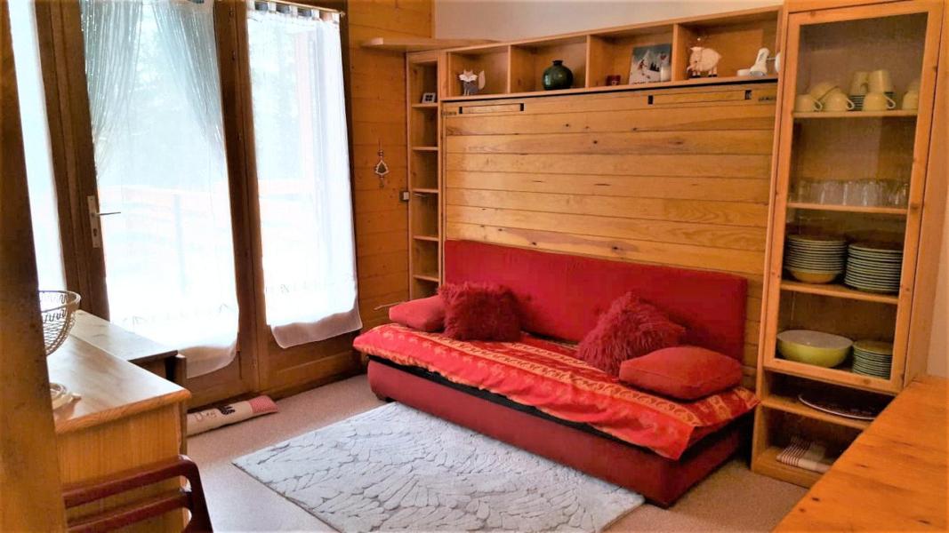 Rent in ski resort Studio 4 people (B05) - Résidence Les Rochers Blancs 3 - La Joue du Loup - Living room