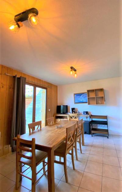 Rent in ski resort Semi-detached 3 room chalet 7 people (23) - Chalets Les Flocons du Soleil - La Joue du Loup - Living room