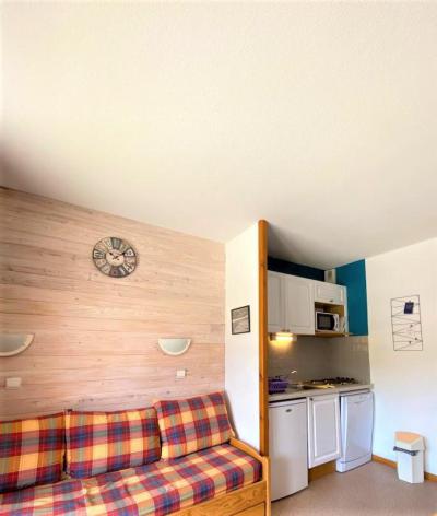 Rent in ski resort 2 room apartment sleeping corner 6 people (306) - La Résidence Horizon Blanc - La Joue du Loup - Living room