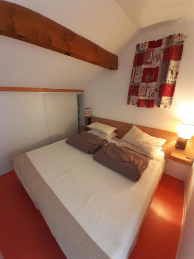 Location au ski Appartement 2 pièces 4 personnes (122) - Les Chalets d'Aurouze - La Joue du Loup - Chambre