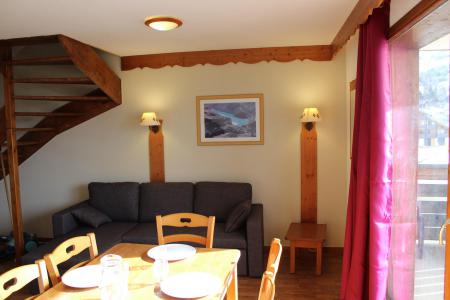 Ski verhuur Appartement 3 kamers 8 personen (823) - Résidence la Marmotte la Crête du Berger - La Joue du Loup - Woonkamer