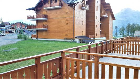 Rent in ski resort Studio cabin 4 people (JDL-CHA2-02) - Résidence Les Chamois - La Joue du Loup - Balcony