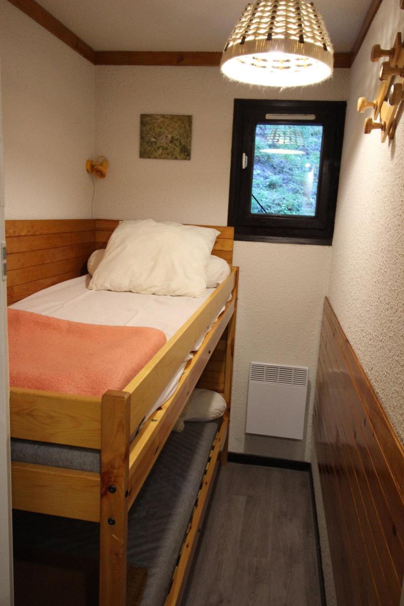 Rent in ski resort 2 room apartment sleeping corner 4 people (EP75D) - Chalets les Epervières - La Norma - Apartment