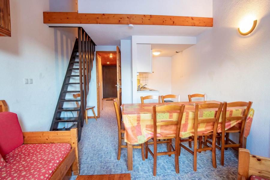 Rent in ski resort 2 room mezzanine apartment 6 people (EP71B) - Chalets les Epervières - La Norma - Living room