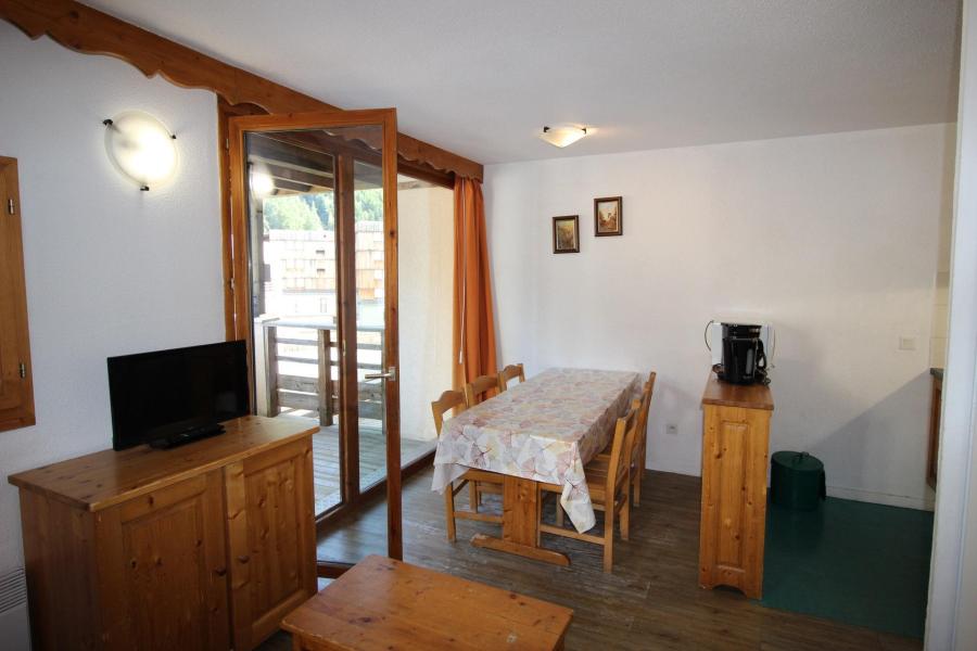 Rent in ski resort 3 room apartment 6 people (3103) - Les Chalets de la Vanoise - La Norma - Living room