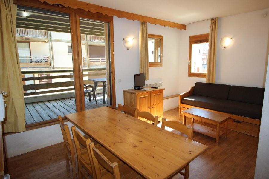 Rent in ski resort 3 room apartment 6 people (4004) - Les Chalets de la Vanoise - La Norma - Living room