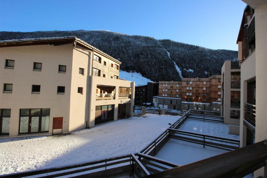 Rent in ski resort 2 room apartment 4 people (3106) - Les Chalets de la Vanoise - La Norma - Winter outside