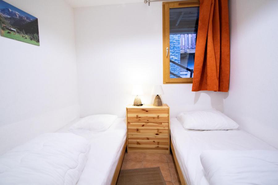 Rent in ski resort Semi-detached 3 room chalet 6 people (CHT93) - Les Chalets Petit Bonheur - La Norma - Cabin