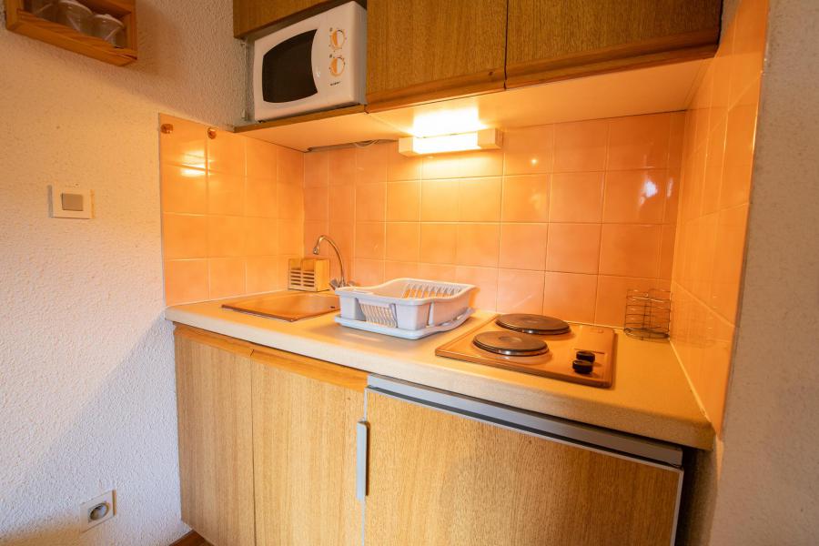 Rent in ski resort Studio sleeping corner 4 people (NO34GV) - Résidence le Grand Vallon - La Norma - Kitchenette