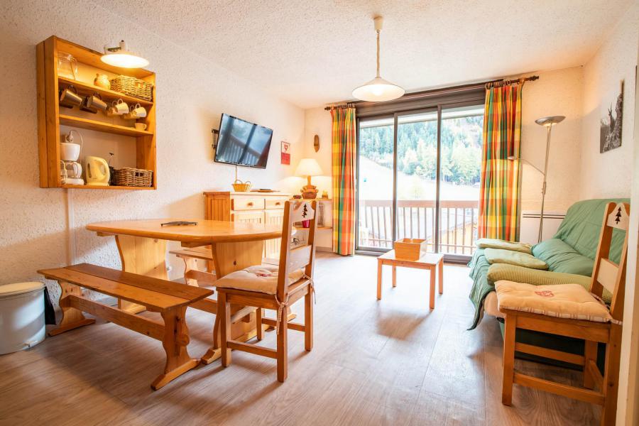 Rent in ski resort Studio sleeping corner 4 people (PR32CO) - Résidence le Pra - La Norma - Living room