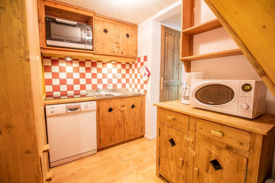 Rent in ski resort 3 room mezzanine apartment 8 people (AR31A) - Résidence les Arolles - La Norma - Kitchenette