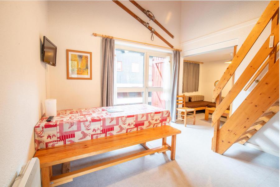 Rent in ski resort 3 room mezzanine apartment 8 people (AR40A) - Résidence les Arolles - La Norma - Living room