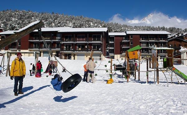 Ski verhuur Résidence les Herminières - La Norma - Buiten winter