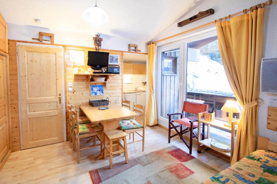 Rent in ski resort 2 room apartment sleeping corner 6 people (SB400C) - Résidence les Portes de la Vanoise - La Norma - Living room