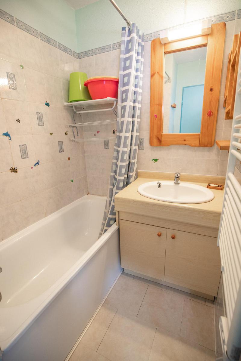 Rent in ski resort 2 room apartment sleeping corner 6 people (SB412B) - Résidence les Portes de la Vanoise - La Norma - Bathroom