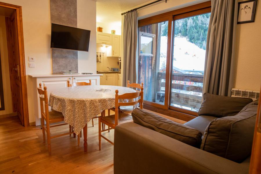 Ski verhuur Appartement 2 kamers bergnis 6 personen (SB202C) - Résidence les Portes de la Vanoise - La Norma - Woonkamer