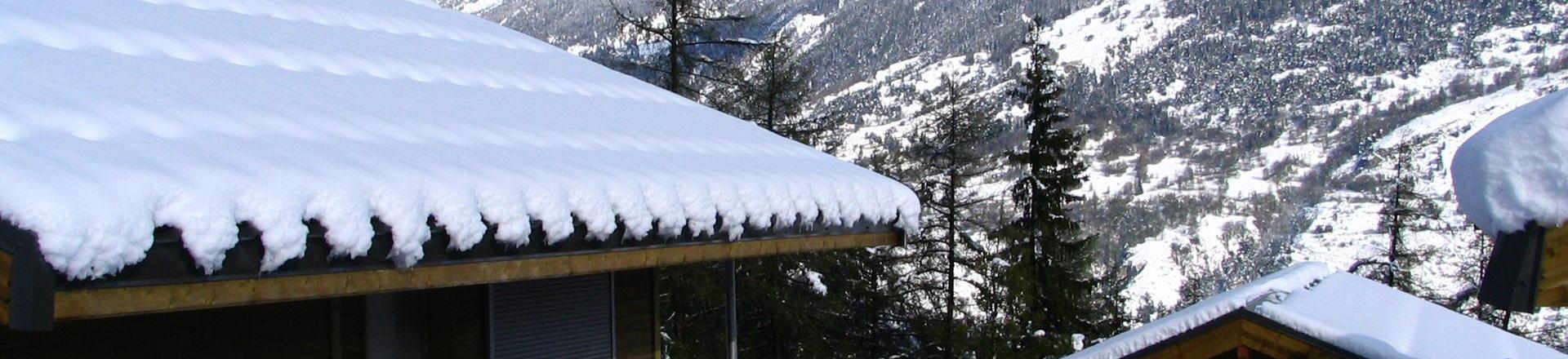 Rent in ski resort Les Chalets Petit Bonheur - La Norma - Winter outside