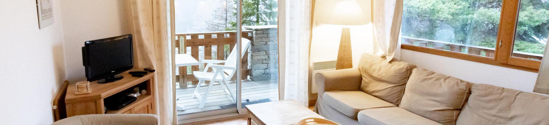 Rent in ski resort Semi-detached 3 room chalet 6 people (CHT94) - Les Chalets Petit Bonheur - La Norma - Living room
