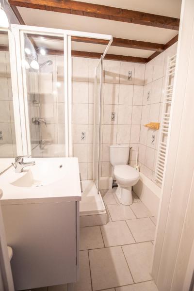 Rent in ski resort 2 room apartment sleeping corner 6 people (EP75A) - Chalets les Epervières - La Norma - Shower room