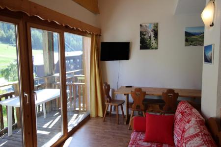 Rent in ski resort 2 room duplex apartment sleeping corner 6 people (5205) - Les Chalets de la Vanoise - La Norma - Living room