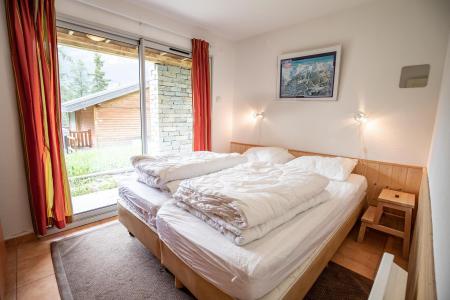 Rent in ski resort Semi-detached 3 room chalet 6 people (CHT79) - Les Chalets Petit Bonheur - La Norma - Bedroom
