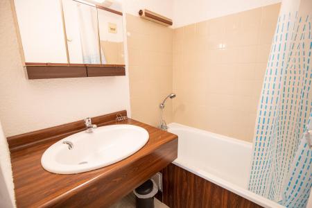 Rent in ski resort 3 room mezzanine apartment 10 people (CH02C) - Résidence la Chapelle - La Norma - Bathroom