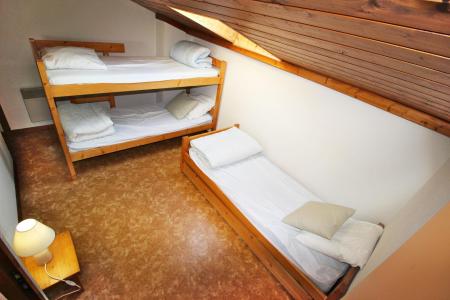Rent in ski resort 3 room duplex apartment 6 people (NO50GV) - Résidence le Grand Vallon - La Norma - Bedroom