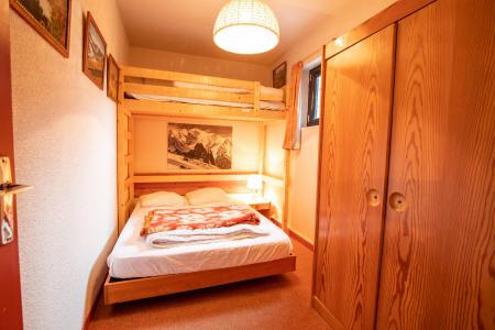 Rent in ski resort 2 room apartment sleeping corner 4 people (AI26HD) - Résidence les Airelles - La Norma - Bedroom