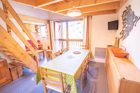 Rent in ski resort 3 room mezzanine apartment 8 people (AR16B) - Résidence les Arolles - La Norma - Living room